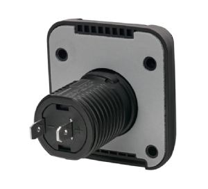 1 PRISE D'ALIMENTATION 12V